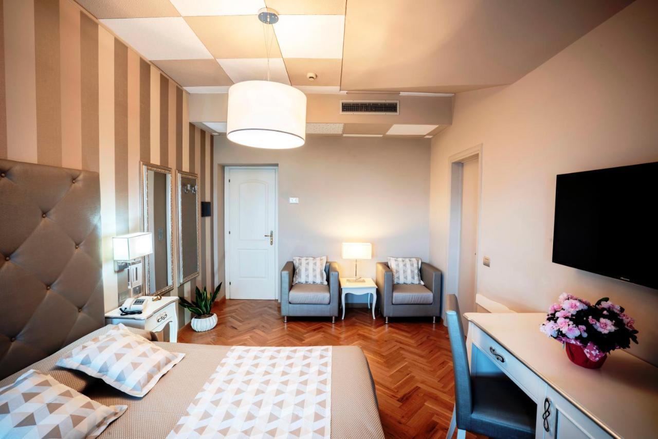 Hotel Bellevue Gardone Riviera Εξωτερικό φωτογραφία