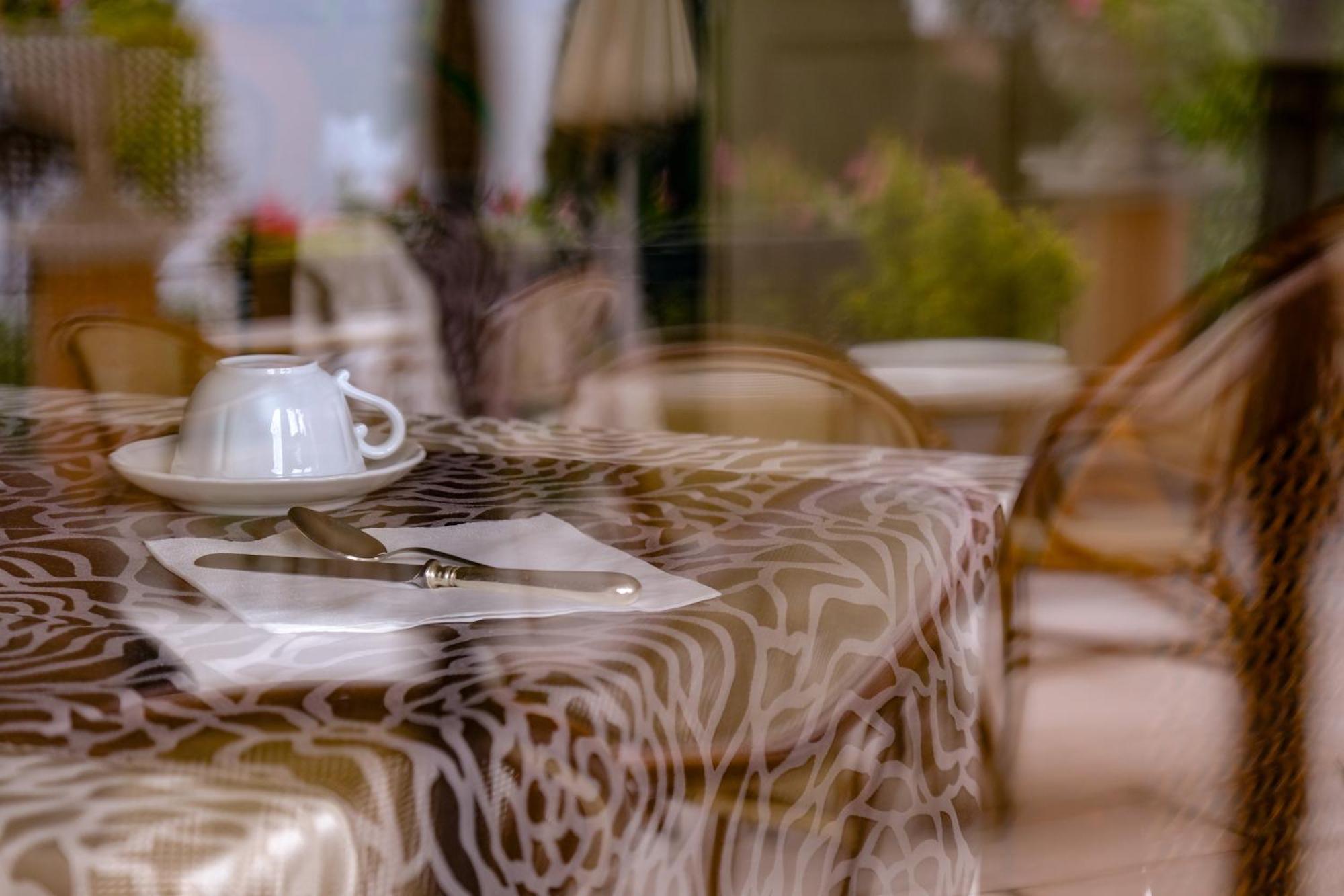 Hotel Bellevue Gardone Riviera Εξωτερικό φωτογραφία