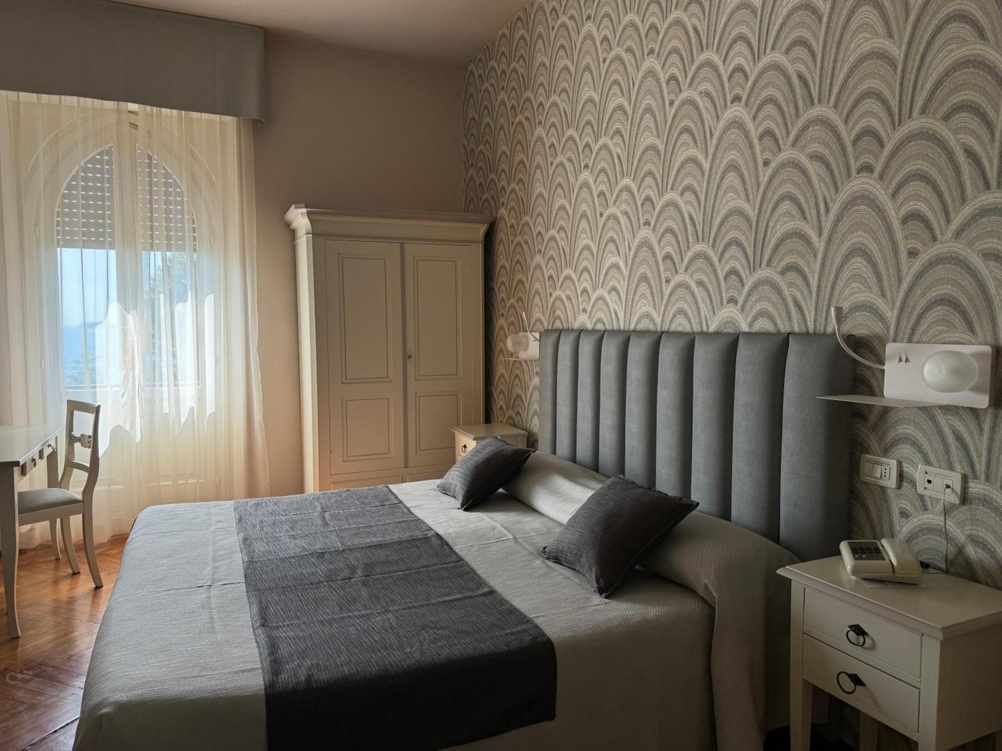 Hotel Bellevue Gardone Riviera Εξωτερικό φωτογραφία