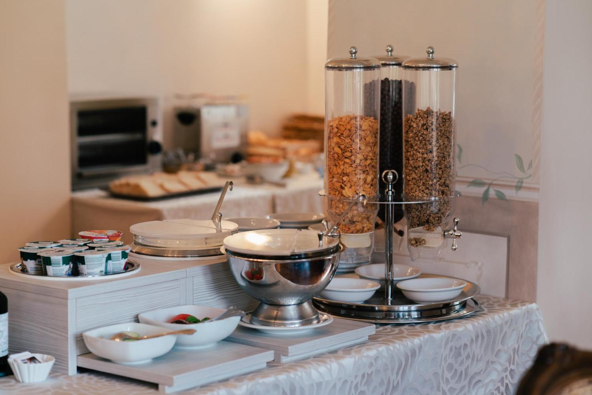 Hotel Bellevue Gardone Riviera Εξωτερικό φωτογραφία