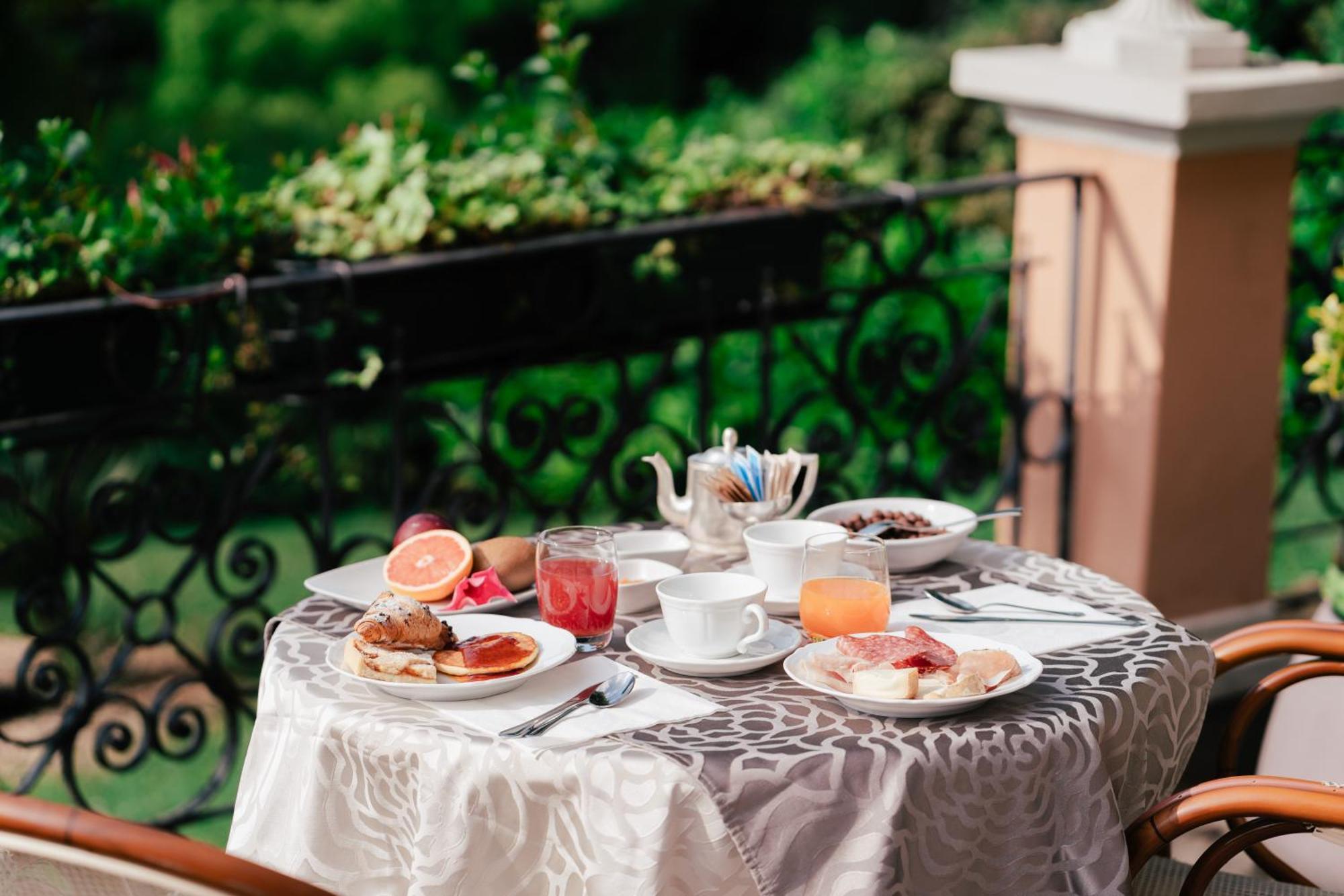 Hotel Bellevue Gardone Riviera Εξωτερικό φωτογραφία